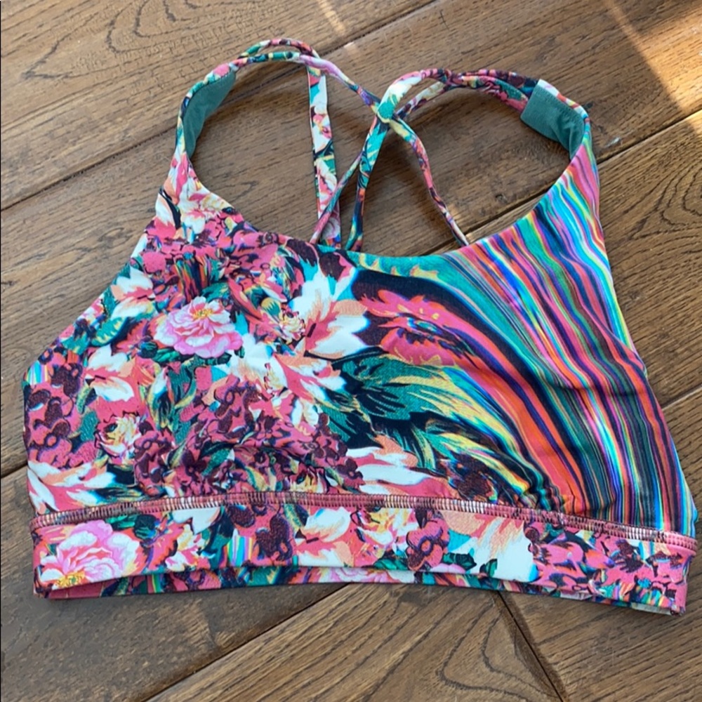 Lululemon sports bra